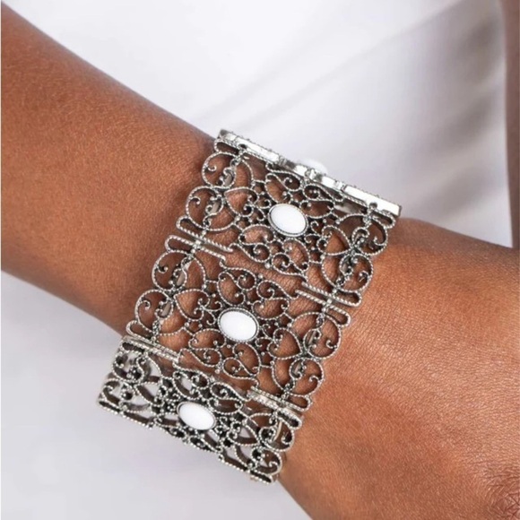 Fairest Filigree - White - Picture 2 of 2